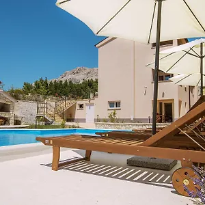 https://residence-mediterraneo-ii.primorje-gorskikotar.com