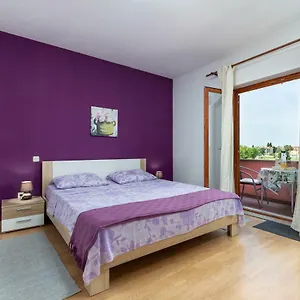 Appartamento Sunny Valbandon, Fažana
